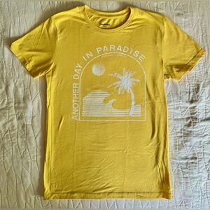 Yellow Cali Tee 🏖️ Goodfellow & Co.